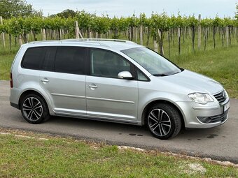 Volkswagen Touran - 3