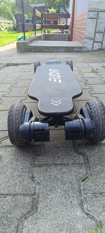 Elektrický skejt LATIE - 3