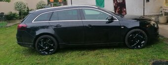 Insignia - 3