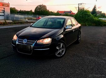 Volkswagen Jetta - 3