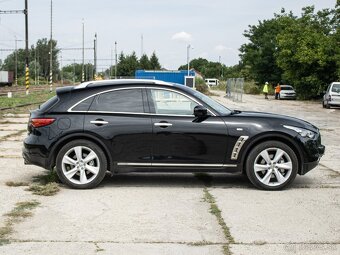 Infiniti FX30dS - 3