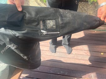 Predám originál motorkársku koženú bundu Pro-Tec 021 - 3