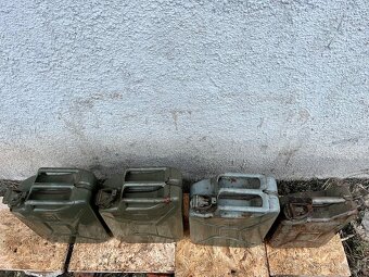 Vojenský plechový kanister (bandaska) - 1ks - 3