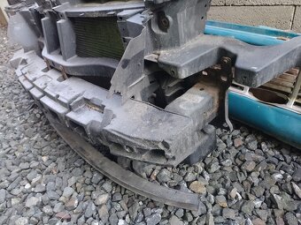 PREDNA STENA VOLKSWAGEN PASSAT B6 - 3