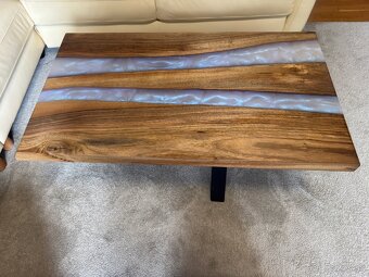 Biely epoxidový stôl - 3