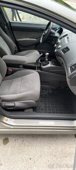 Honda civic 1.8 benzin - 3