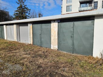 Predam dvoj garaz na sidlisku 2. - 3