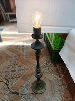 Predam stolovú mosaznu lampu - 3