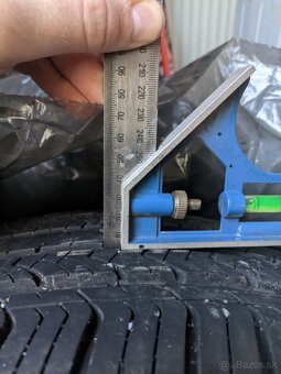 Pneumatiky Maxxis Bravo HPM3 215/55 R17 M+S - 3