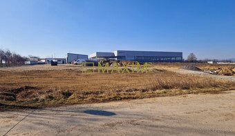 Stavebný pozemok 9060m2 v priemyselnej oblasti v obci Šelpic - 3