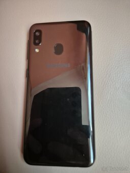 Predam samsung A20e v dobrom - 3