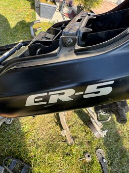 Motor z motorky Kawasaki ER-5 - 3