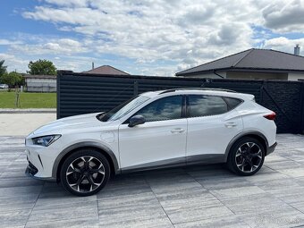 Cupra Formentor 1.4 TSI eHybrid 245k Ťažné/Pano/Kamery/Virtu - 3