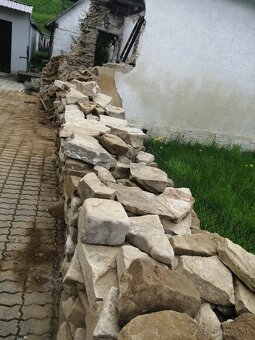 Pieskovec - 3