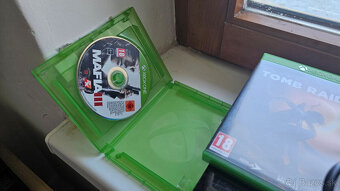 Xbox One 500GB + hry a joypad - 3