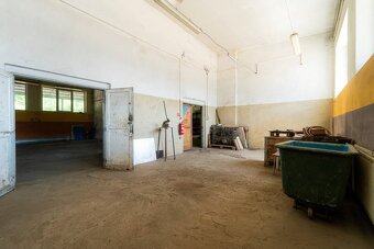 Na predaj polyfunkčný objekt na pozemku 4609 m2, TN - Zámost - 3