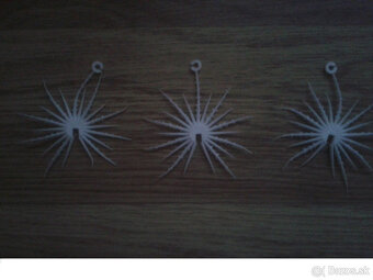 PREDAM RETRO VIANOCNE OZDOBY - GULE, VLOCKY - 3