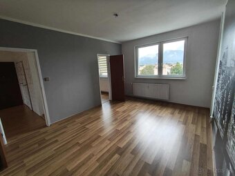 Prenajmem 3izbovy byt - 3