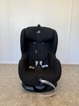 Britax Römer Trifix i-Size Cosmos Black autosedačka - 3