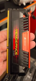 Corsair Vengeance DDR3 4x4GB plus chladič - 3