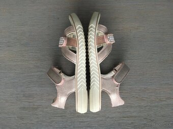 Sandálky Baťa, velkosť 36 - 3