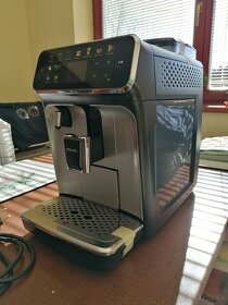 Predám kávovar Philips 5400 series LatteGo - 3