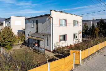 Rezervovaný - Na predaj dvojpodlažný 5-izbový rodinný dom v - 3