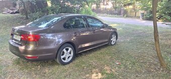 Volkswagen Jetta - 3