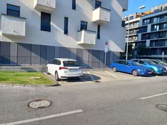 Vonkajšie parkovacie miesto Slnečnice, zóna mesto pred A2 - 3
