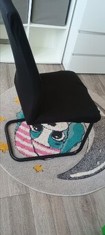 4 poškodené stoličky s čiernym látkovým poťahom - 3