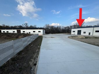 Skladový priestor 125 m² výška stropu 5,1 m Komárno Harčáš - 3