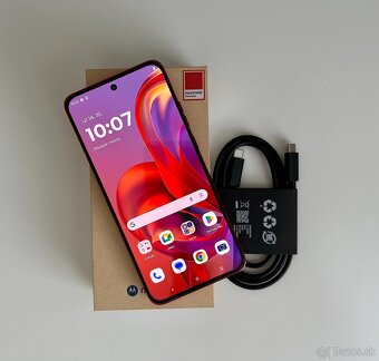 Motorola Edge 50 Neo 8GB/256GB, cerveny TOP, ZARUKA - 3