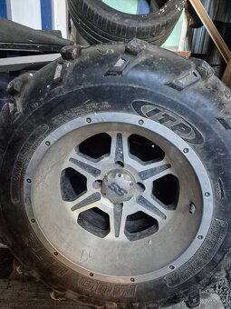 Predám hlinikové disky + pneu - 3