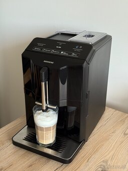 Automatický kávovar Siemens EQ300 - 3