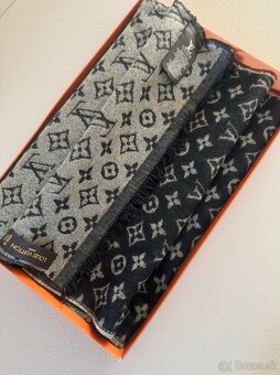 Krásny vlnený šál - Louis VUITTON - 3