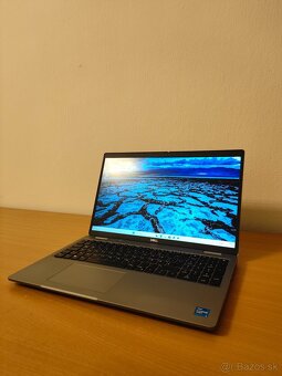 Dell Latitude 5520 | i5 • 16GB • 512GB SSD - 3