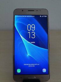 Samsung Galaxy J7 (2016) - 3