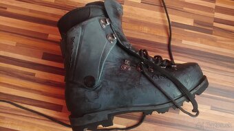Predám vojenské skelety Scarpa Vega, veľkosť 43 - 3