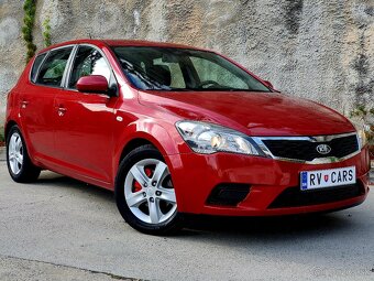 Kia Ceed 1.4 16v 66kw 90ps-kúpené v SR-2010-top stav - 3