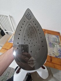 Parný generátor Tefal Pro Express Protect GV9220E0
- 3