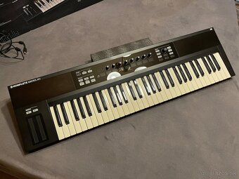 NI Komplete Kontrol S61 - 3