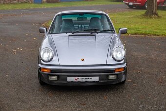 Porsche 911 Carrera 3.2 - 3