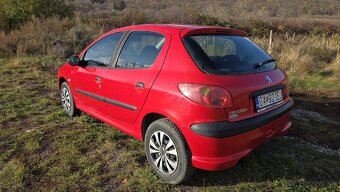 Predám Peugeot 206 1,1 benzín r.v 2004 - 3
