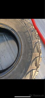 Kumho venture MT 285/75 r16 - 3