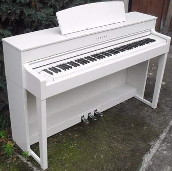 Digitální piano Yamaha Clavinova CLP 545 - 3