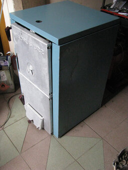 Legenda VIADRUS U 22 6 clankovy liatinovy kotol NEPOUZITY - 3