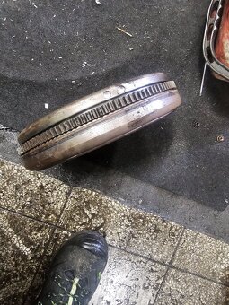 Zotrvačník DSG - 3