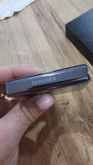 Samsung Galaxy Z flip 5 - 3