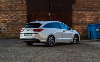 Hyundai i30 CW 1.6 CRDi 136 Style 7DCT - 3