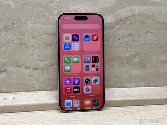 iPhone 15 256GB Pink - 3
